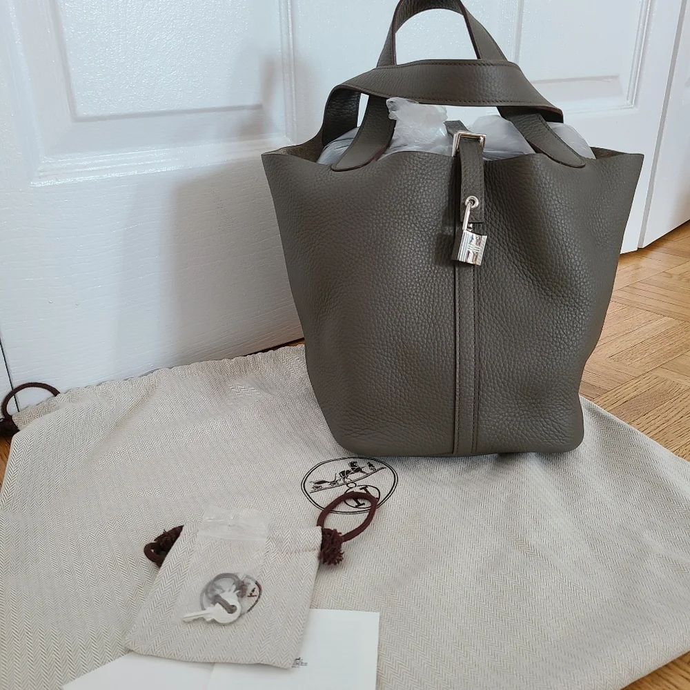Hermes elegant tote